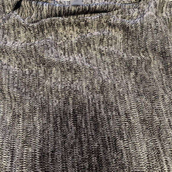 Lululemon poncho - Picture 2 of 3